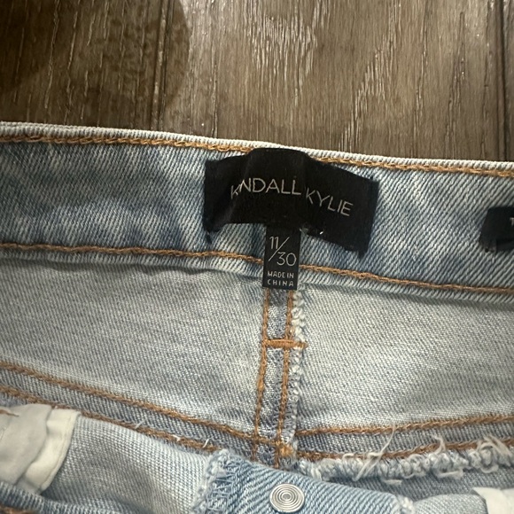 Kendall & Kylie Hipster Short - Picture 8 of 11